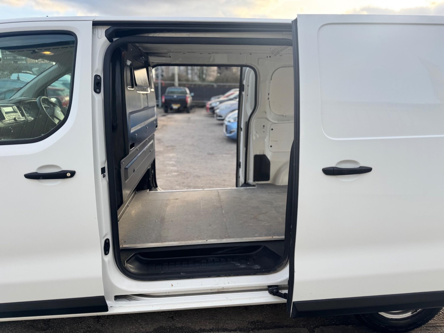 Used Citroen Dispatch 2019 for sale - 77538549: Photo 41