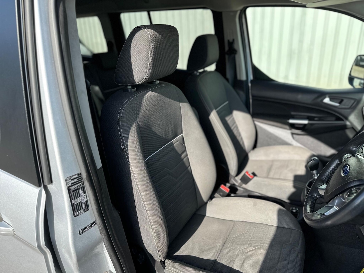 Used Ford Grand Tourneo Connect 2015 for sale - 77671355: Photo 33