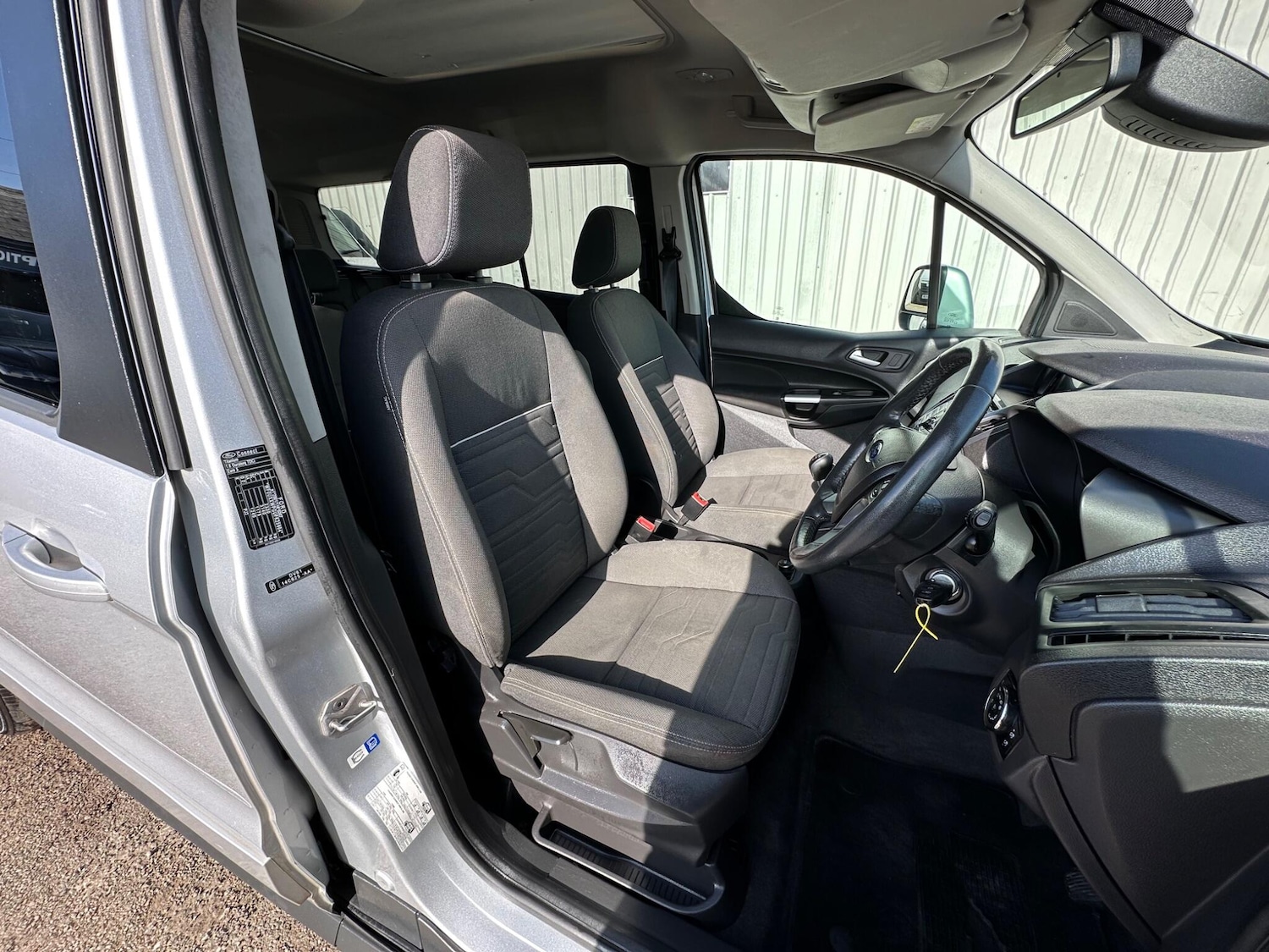 Used Ford Grand Tourneo Connect 2015 for sale - 77671355: Photo 36