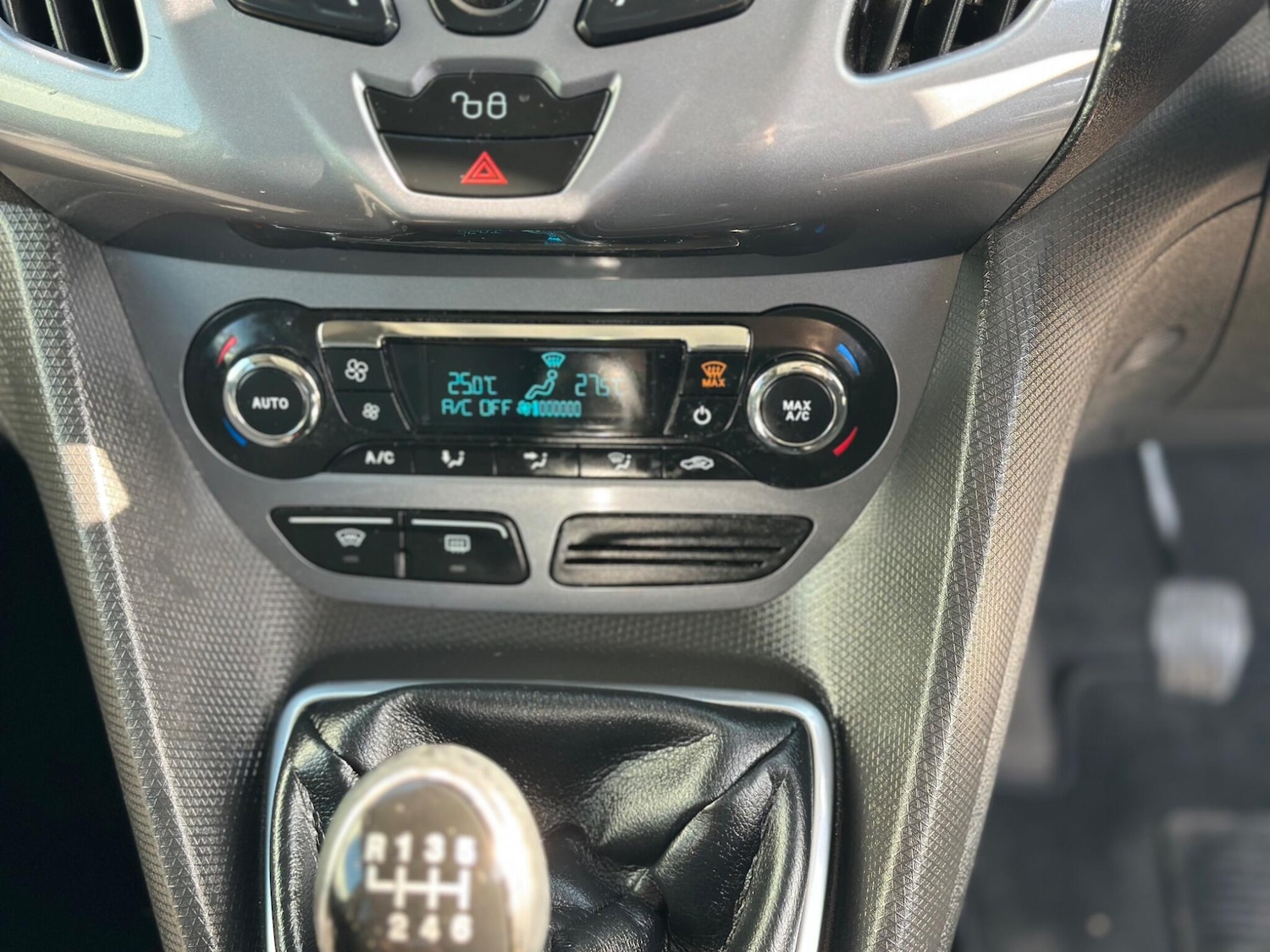 Used Ford Grand Tourneo Connect 2015 for sale - 77671355: Photo 39