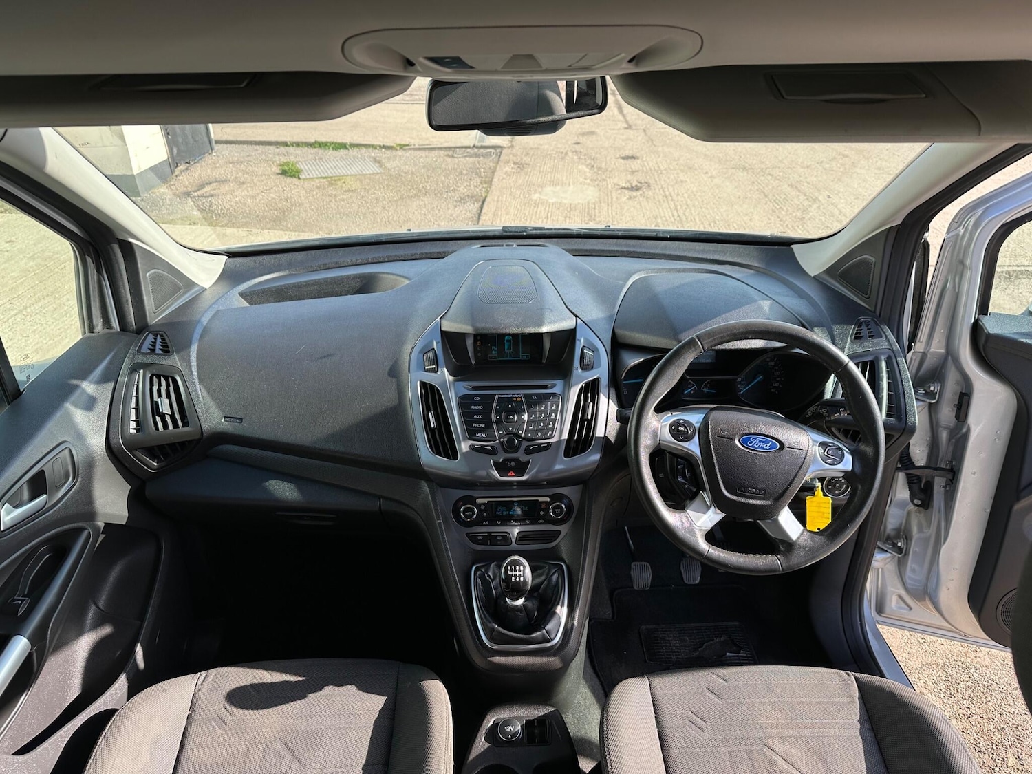 Used Ford Grand Tourneo Connect 2015 for sale - 77671355: Photo 47