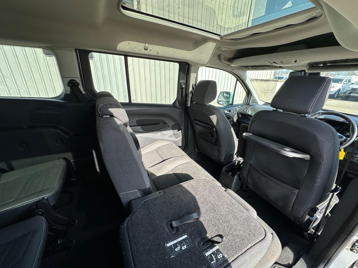 Used Ford Grand Tourneo Connect 2015 for sale - 77671355: Photo 50