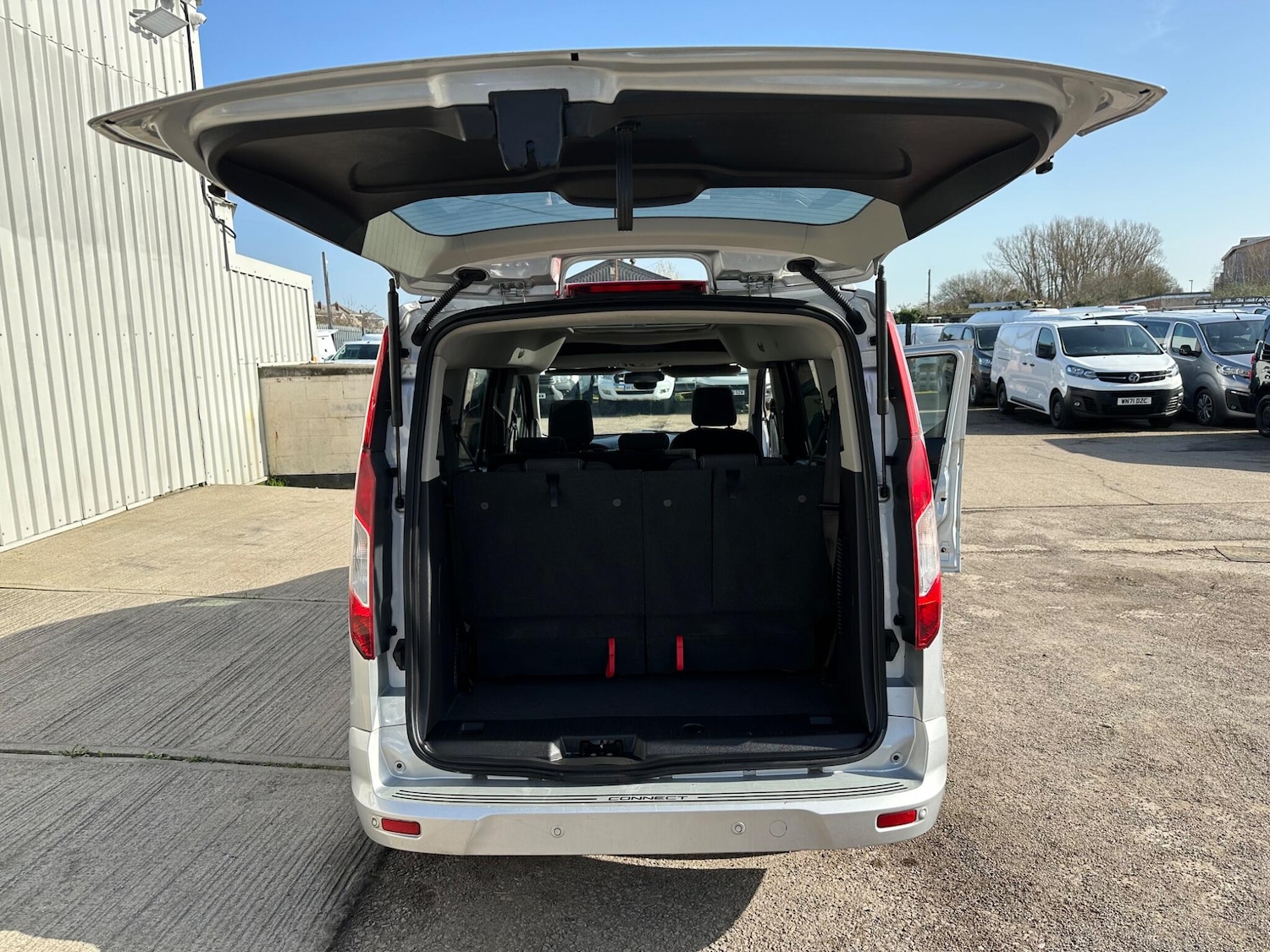 Used Ford Grand Tourneo Connect 2015 for sale - 77671355: Photo 51