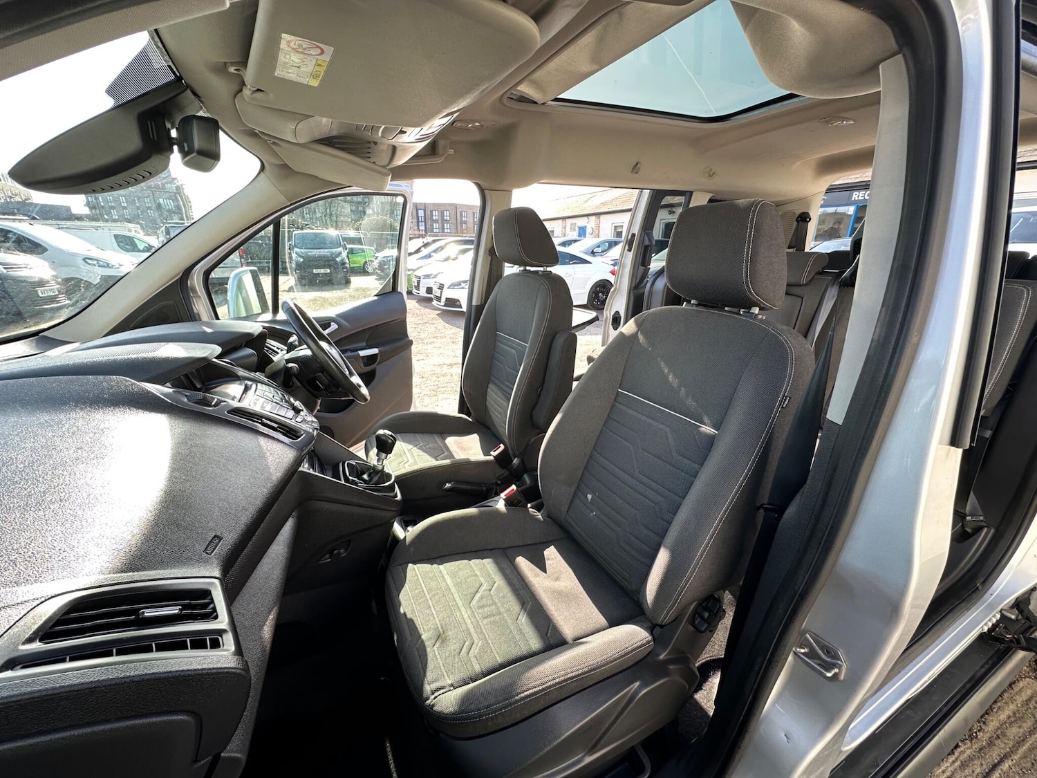 Used Ford Grand Tourneo Connect 2015 for sale - 77671355: Photo 61