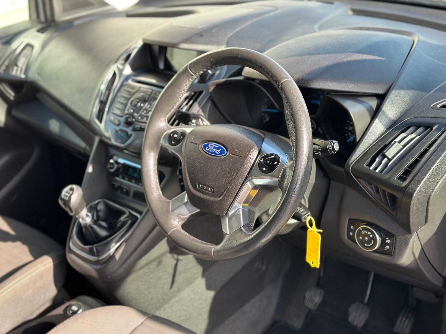 Used Ford Grand Tourneo Connect 2015 for sale - 77671355: Photo 9