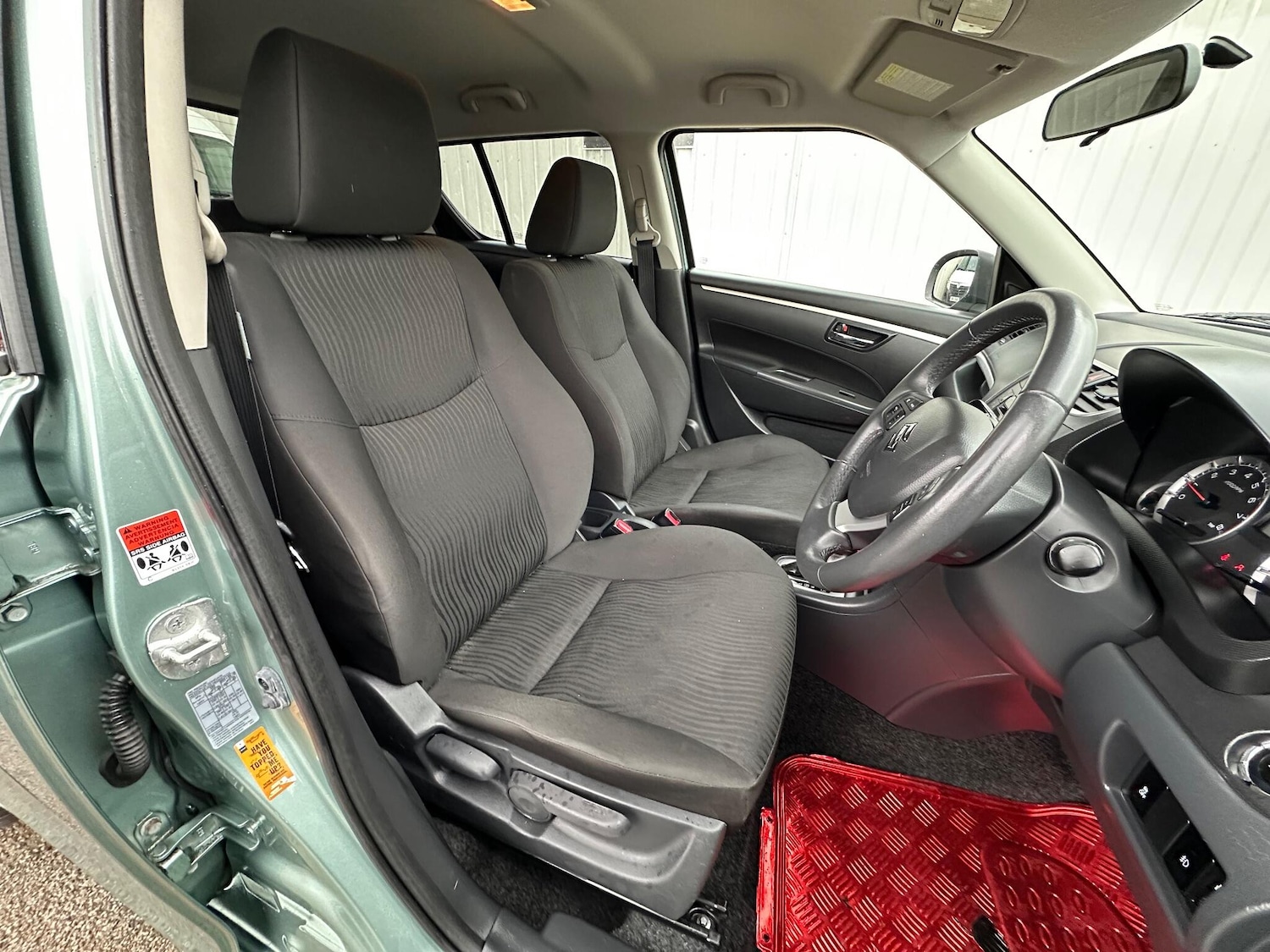 Used Suzuki Swift 2013 for sale - 76671543: Photo 13