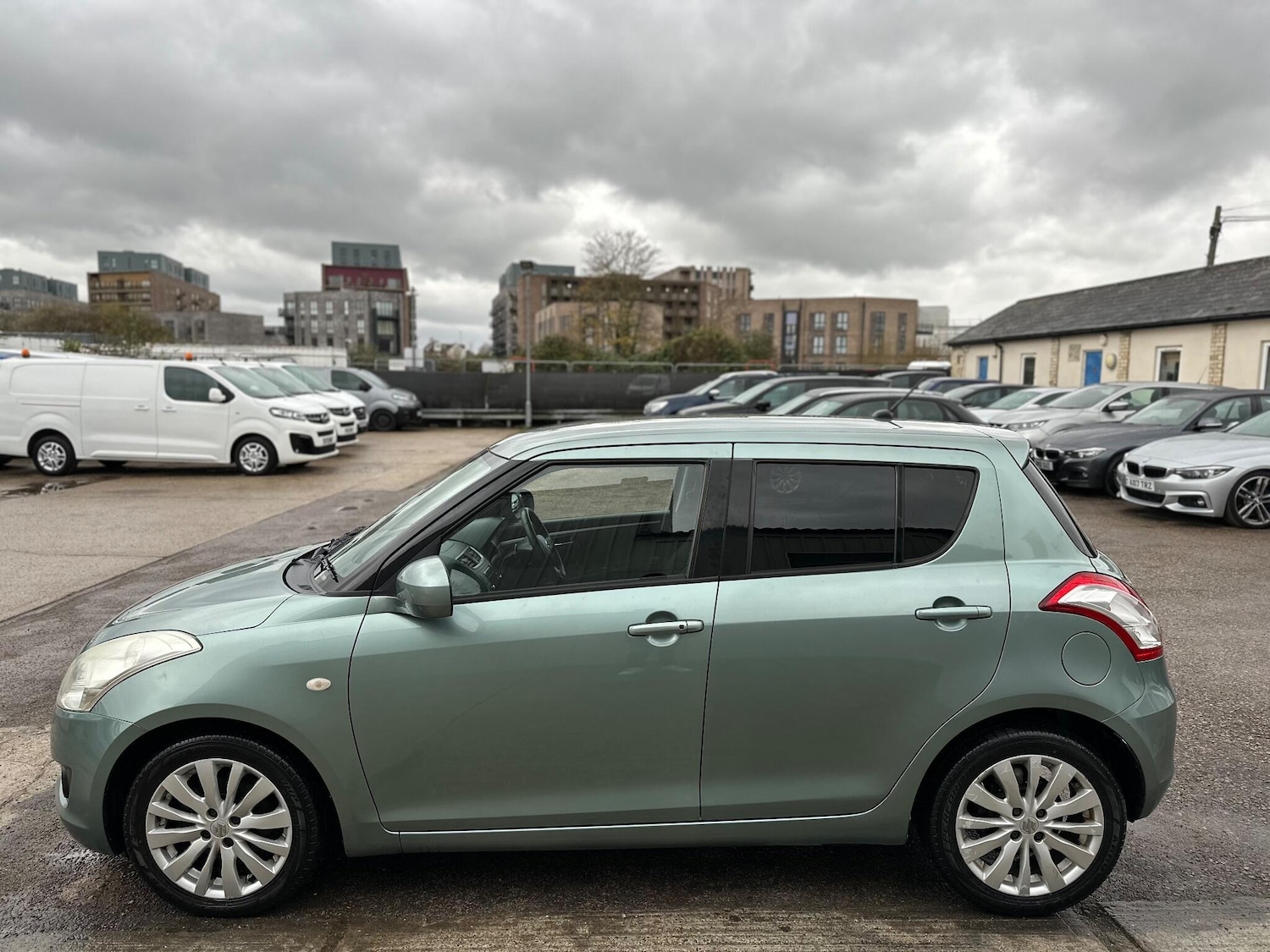 Used Suzuki Swift 2013 for sale - 76671543: Photo 19