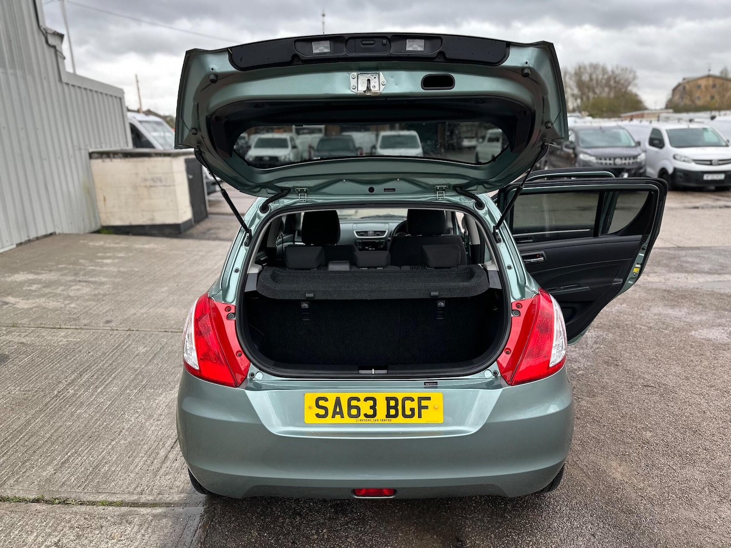 Used Suzuki Swift 2013 for sale - 76671543: Photo 38