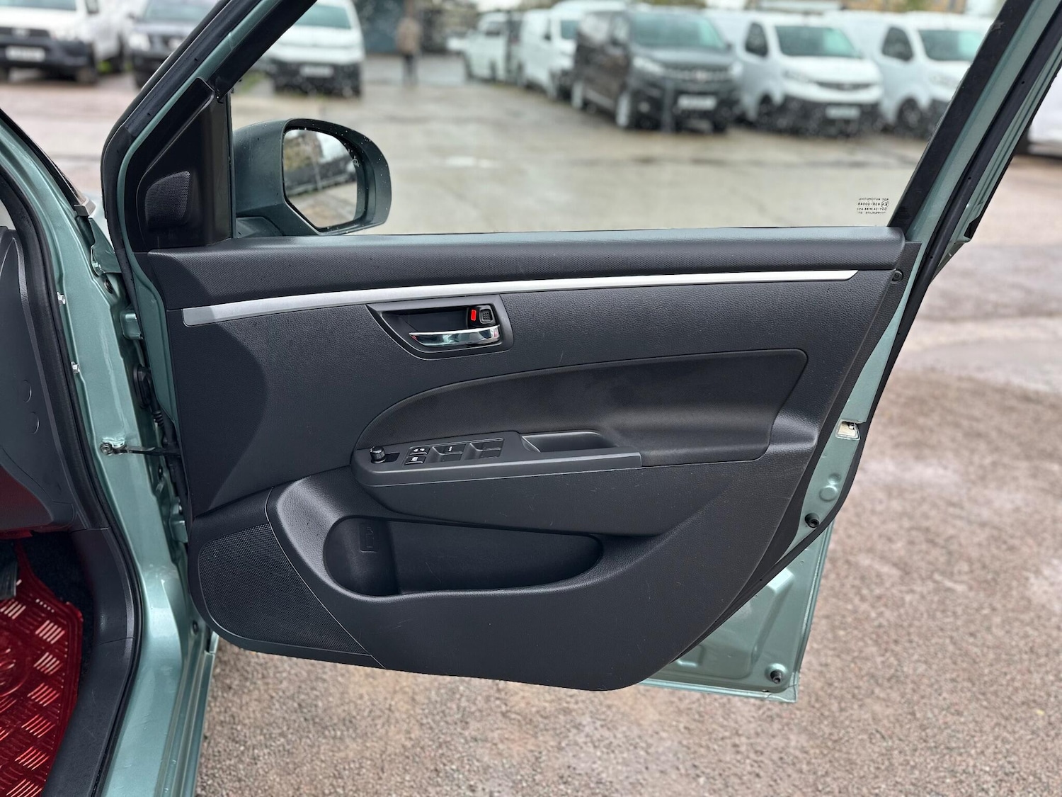 Used Suzuki Swift 2013 for sale - 76671543: Photo 46