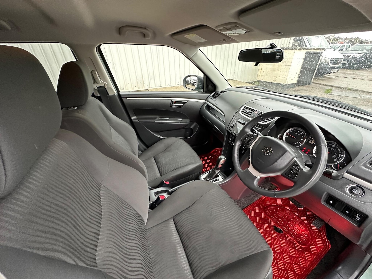 Used Suzuki Swift 2013 for sale - 76671543: Photo 50