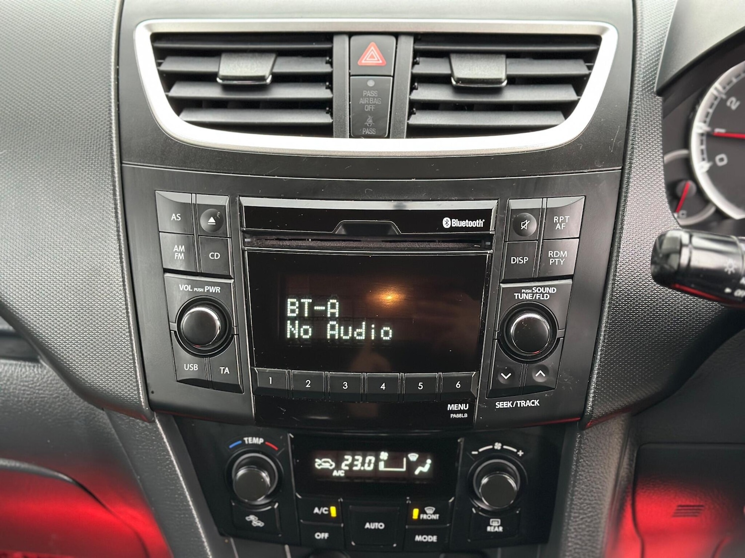 Used Suzuki Swift 2013 for sale - 76671543: Photo 53