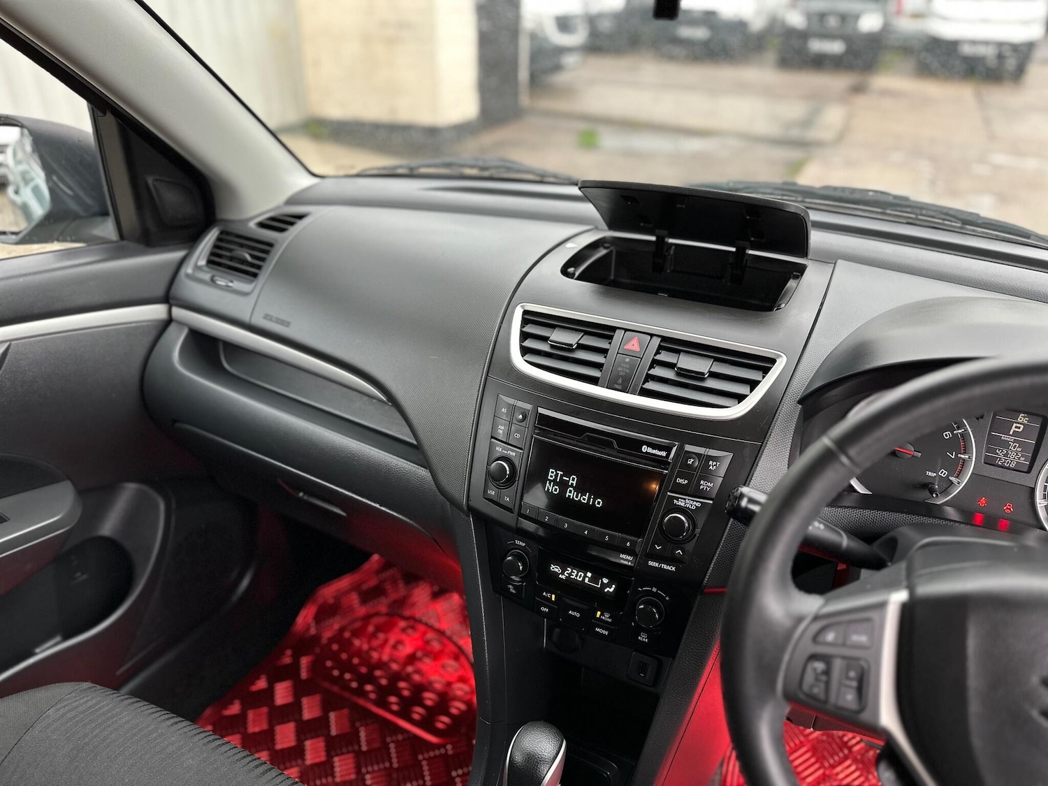 Used Suzuki Swift 2013 for sale - 76671543: Photo 57