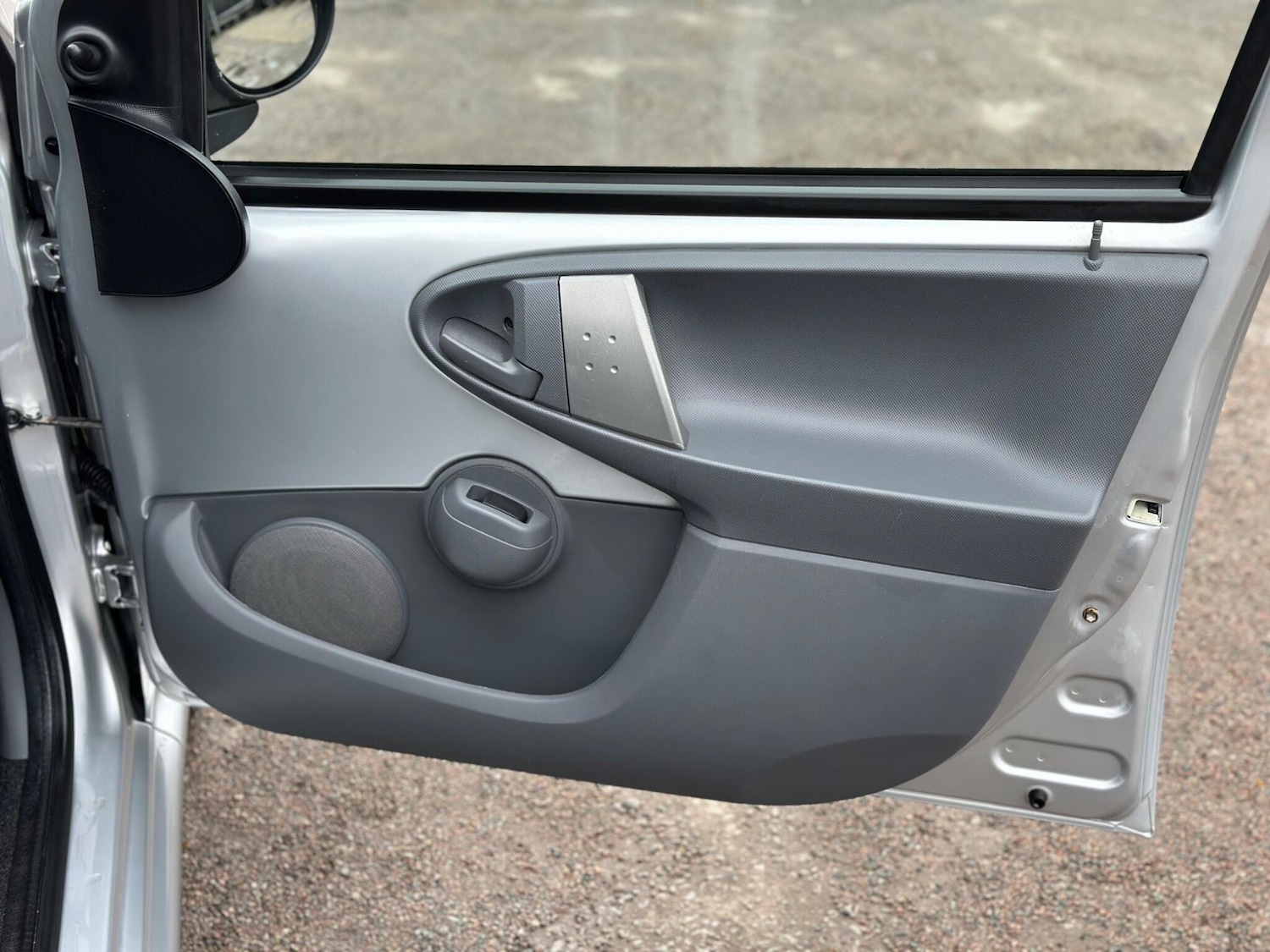 Used Toyota AYGO 2011 for sale - 77696097: Photo 28