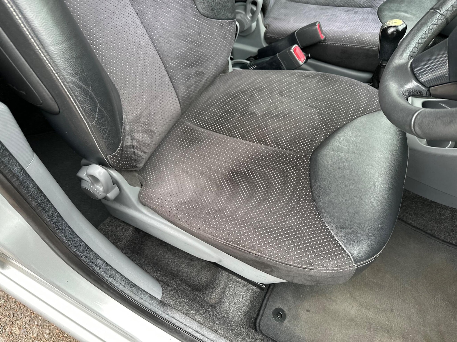 Used Toyota AYGO 2011 for sale - 77696097: Photo 30