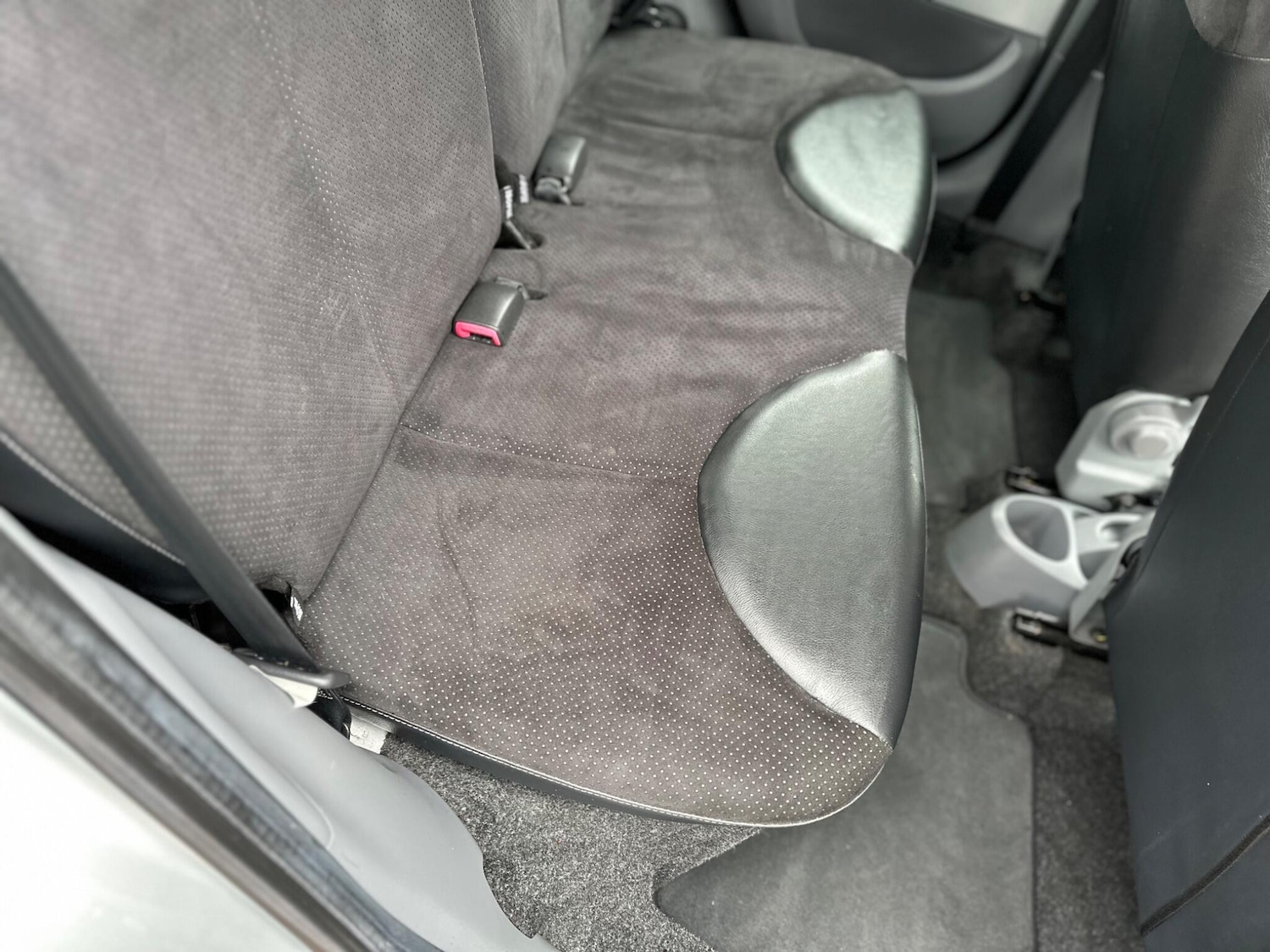 Used Toyota AYGO 2011 for sale - 77696097: Photo 37