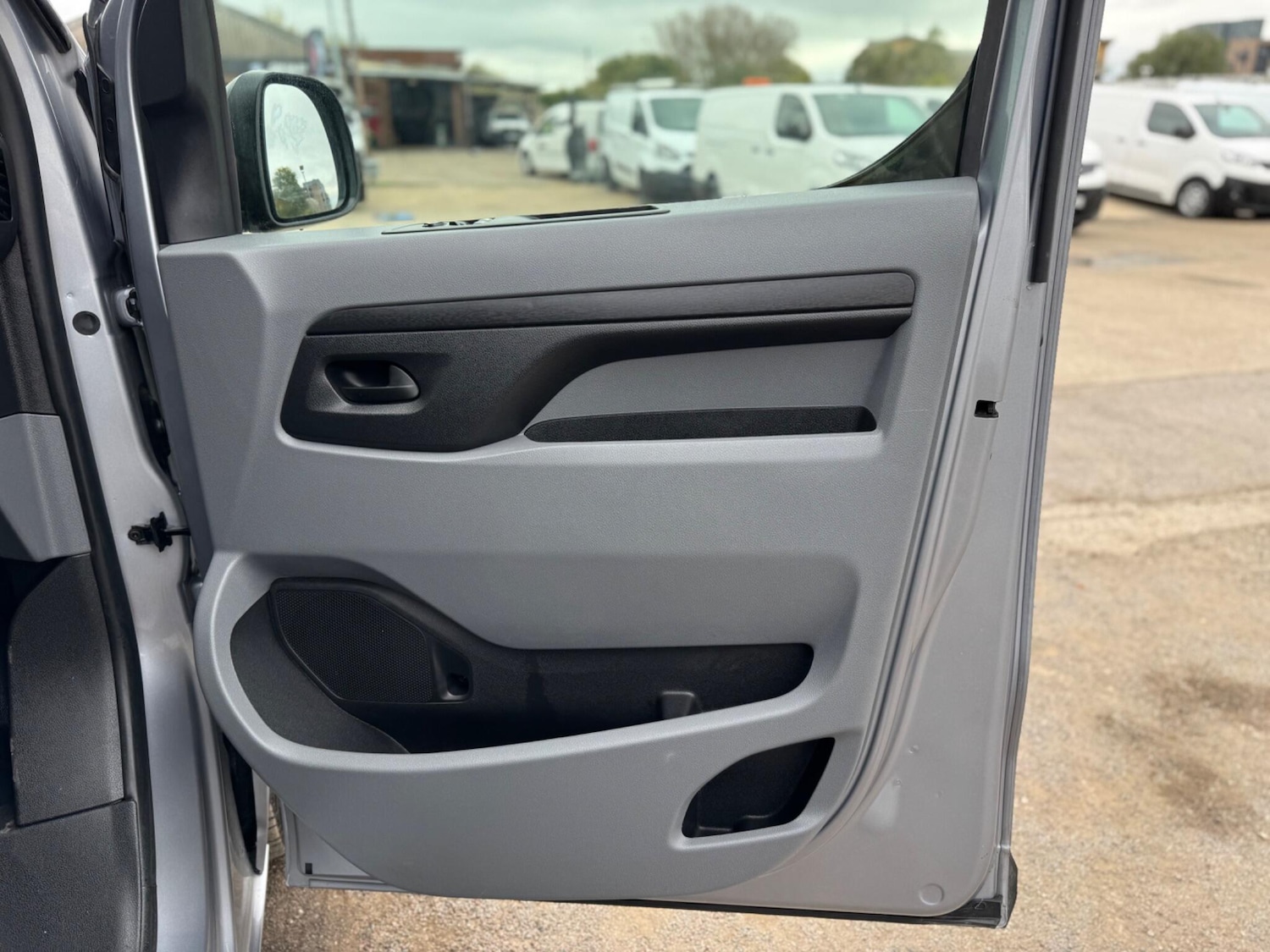 Used Citroen Dispatch 2021 for sale - 76283452: Photo 30