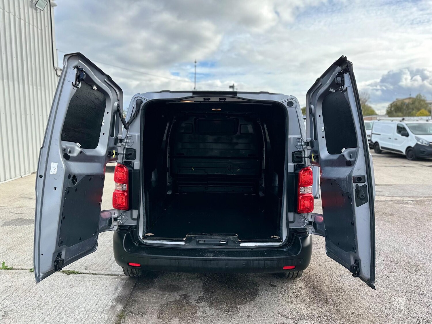 Used Citroen Dispatch 2021 for sale - 76283452: Photo 42