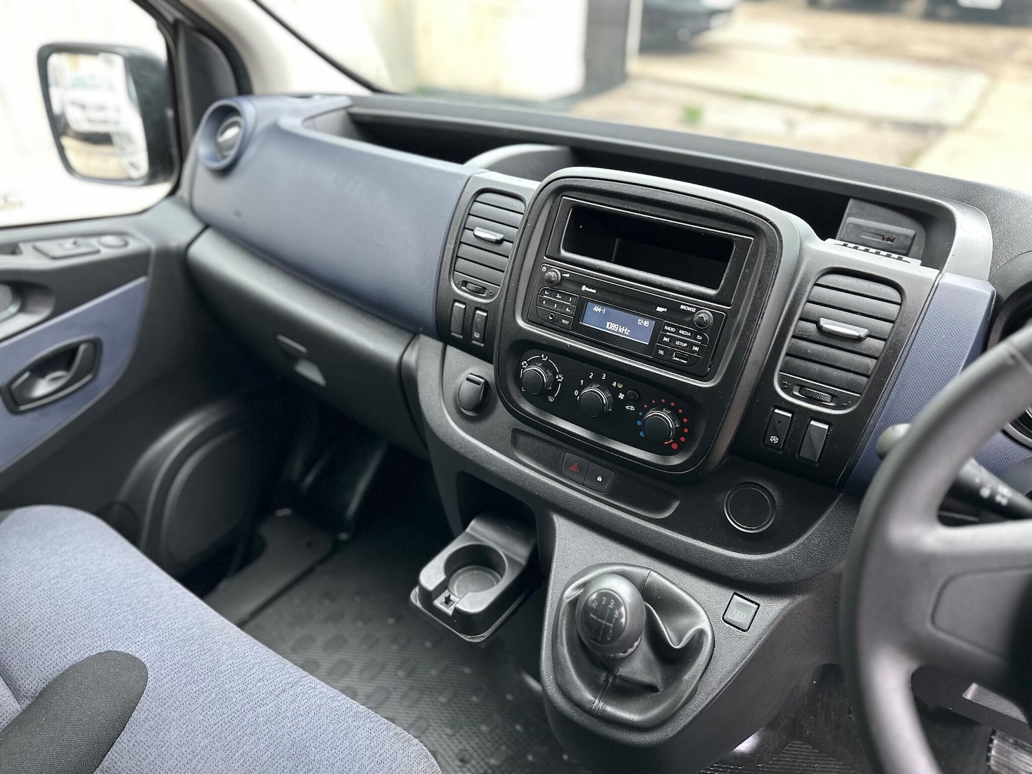 Used Vauxhall Vivaro 2016 for sale - 76926188: Photo 12