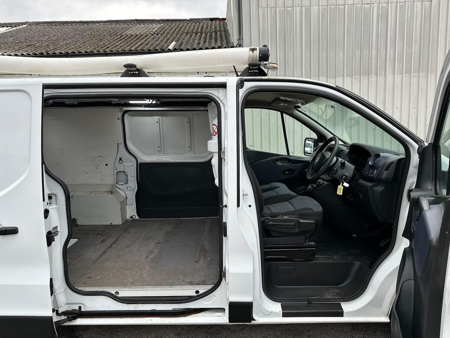 Used Vauxhall Vivaro 2016 for sale - 76926188: Photo 18