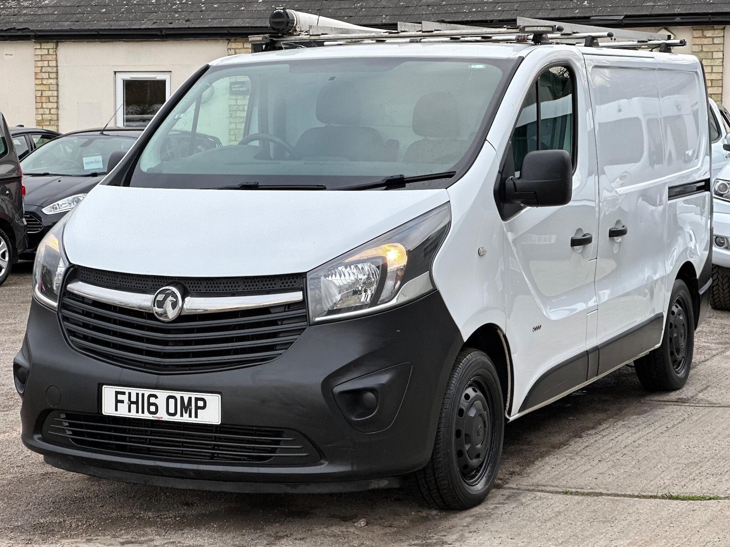 Used Vauxhall Vivaro 2016 for sale - 76926188: Photo 3