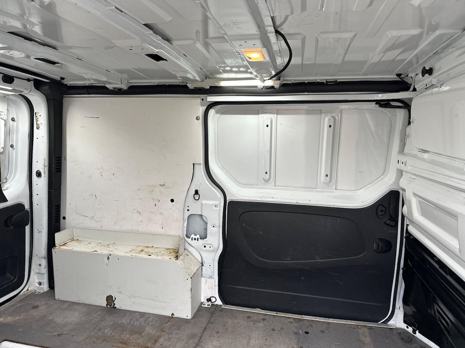 Used Vauxhall Vivaro 2016 for sale - 76926188: Photo 35