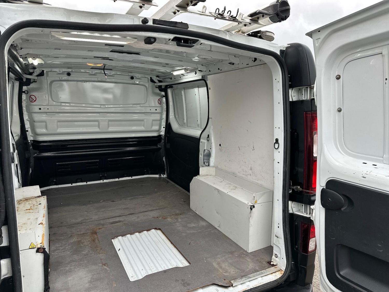 Used Vauxhall Vivaro 2016 for sale - 76926188: Photo 41