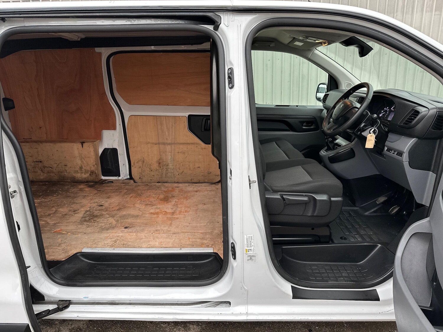 Used Peugeot Expert 2022 for sale - 77440125: Photo 29