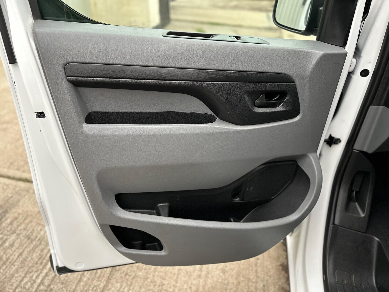 Used Peugeot Expert 2022 for sale - 77440125: Photo 51