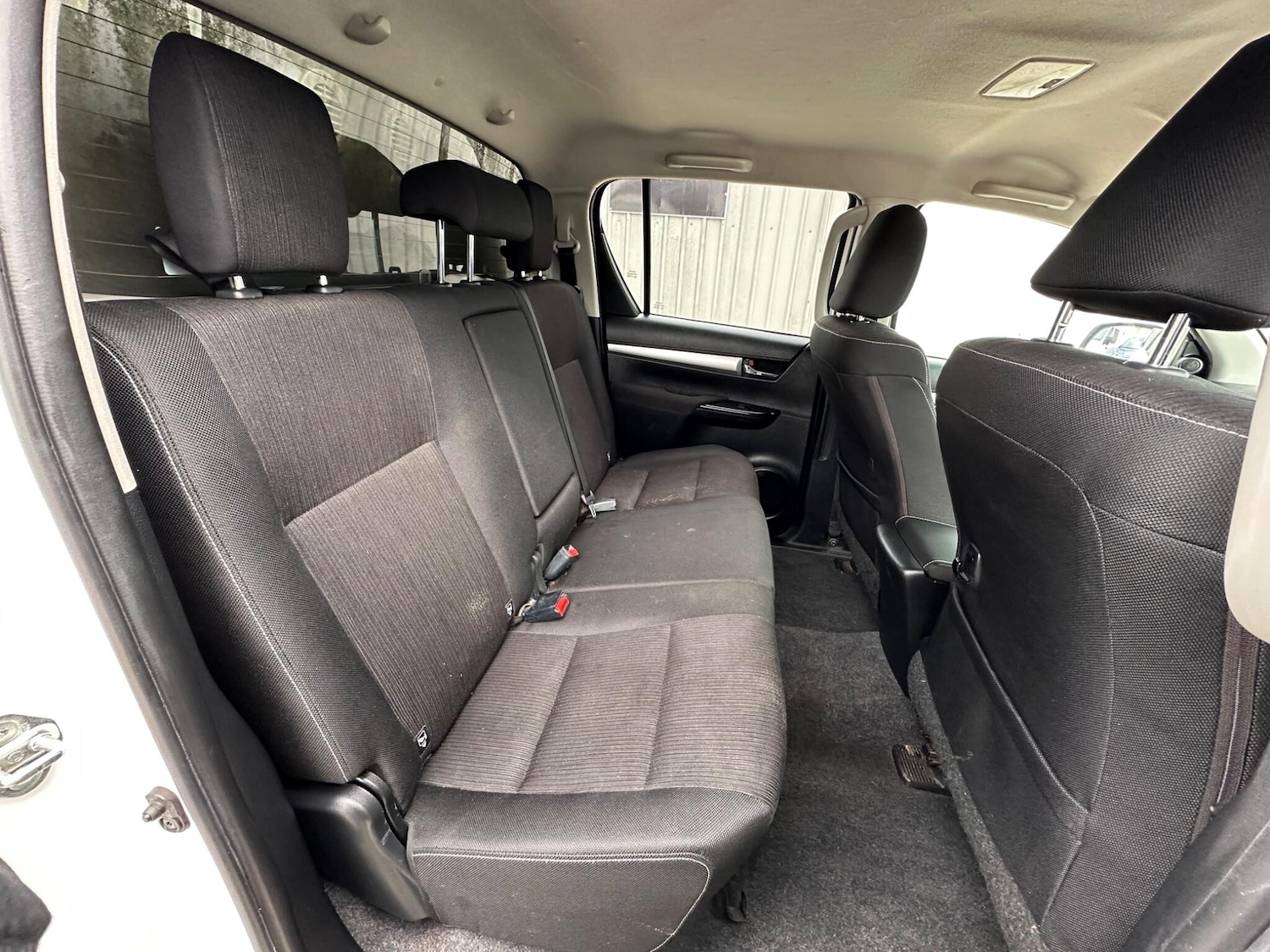 Used Toyota Hilux 2019 for sale - 77883586: Photo 15