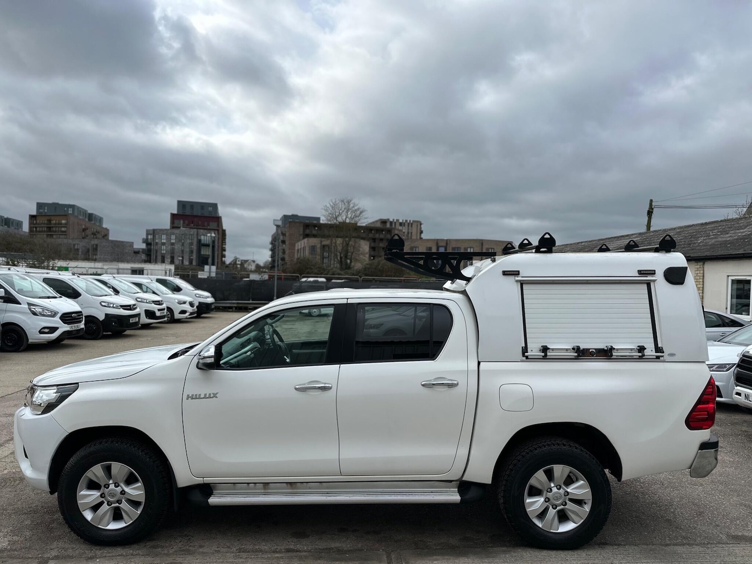 Used Toyota Hilux 2019 for sale - 77883586: Photo 23