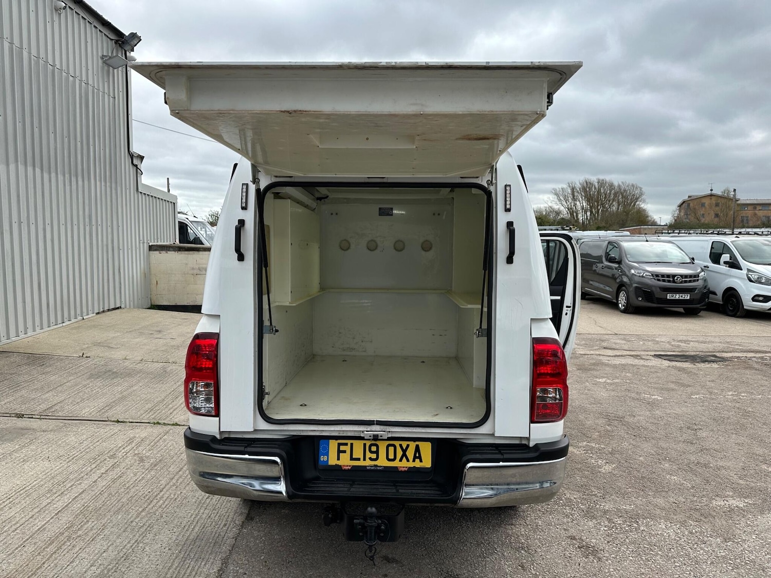 Used Toyota Hilux 2019 for sale - 77883586: Photo 50