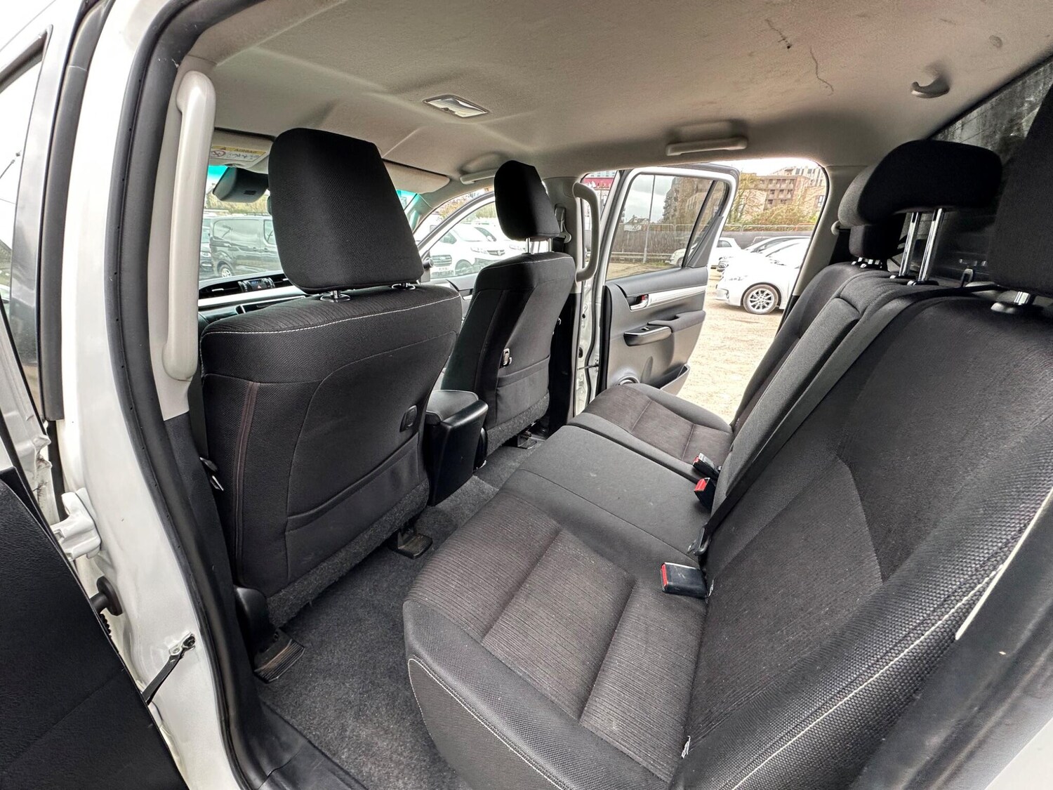 Used Toyota Hilux 2019 for sale - 77883586: Photo 61
