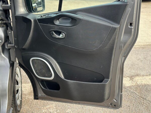 Used Vauxhall Vivaro 2018 for sale - 76175292: Photo 28
