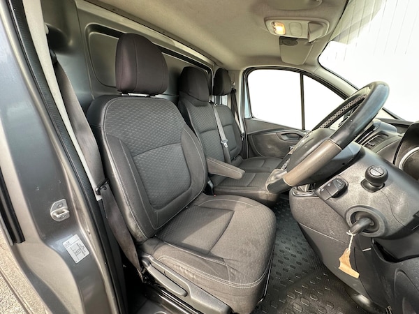 Used Vauxhall Vivaro 2018 for sale - 76175292: Photo 9