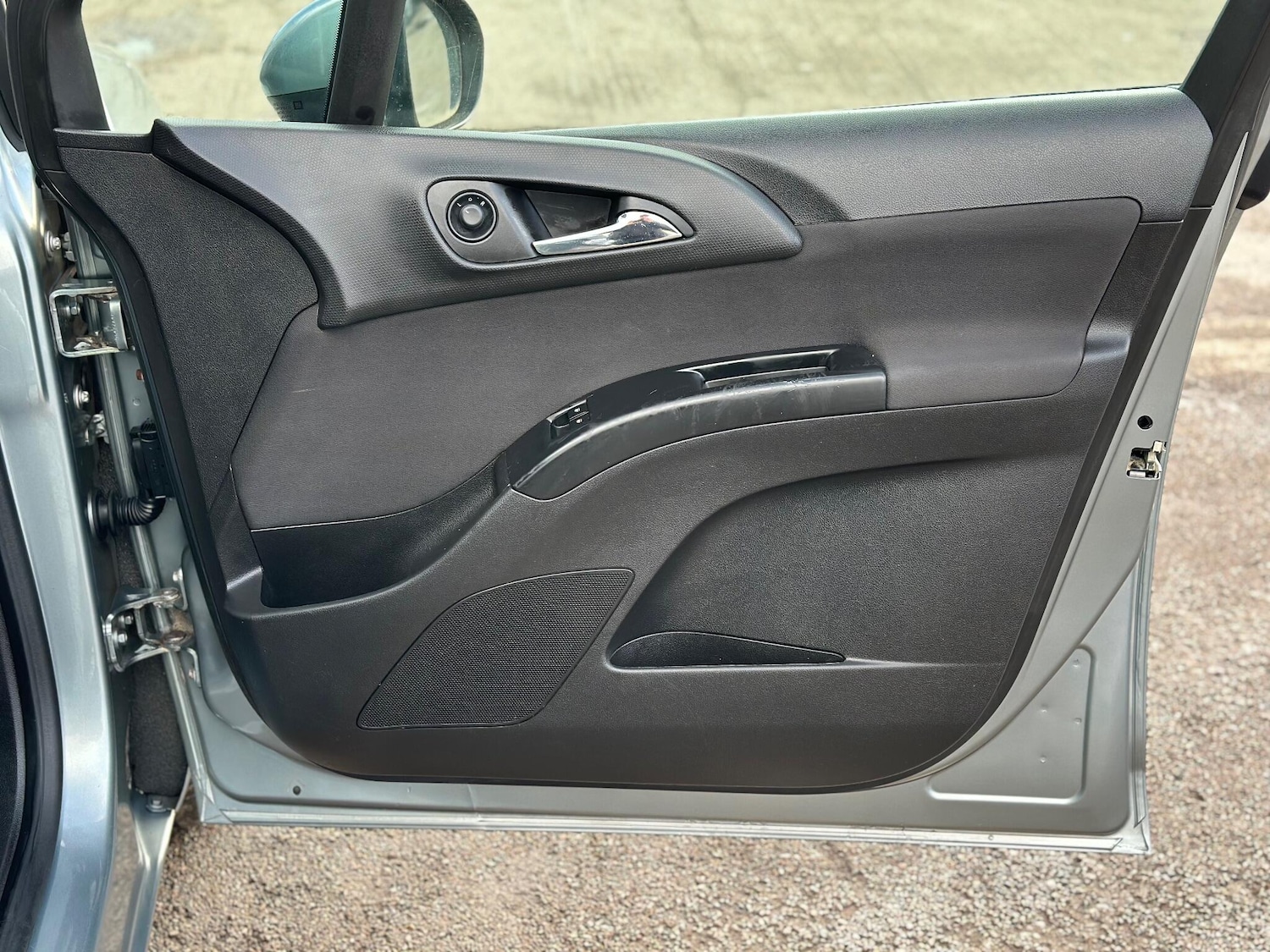 Used Vauxhall Meriva 2014 for sale - 76898803: Photo 33