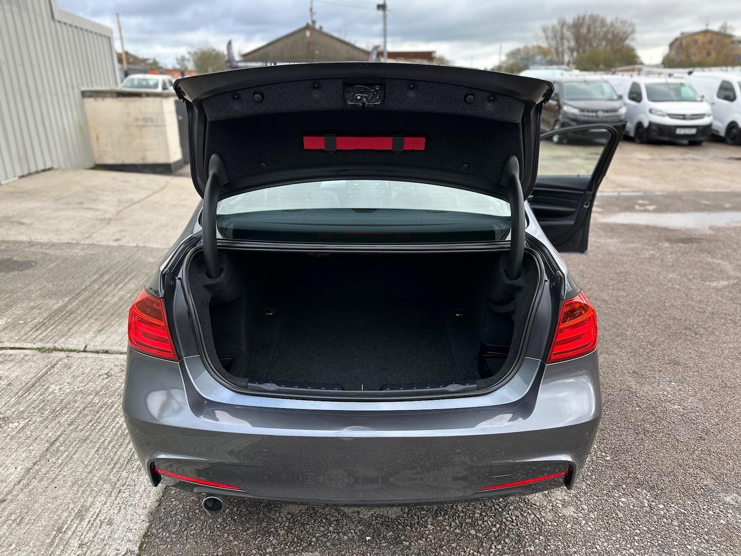 Used BMW 3 Series 2013 for sale - 76645296: Photo 47