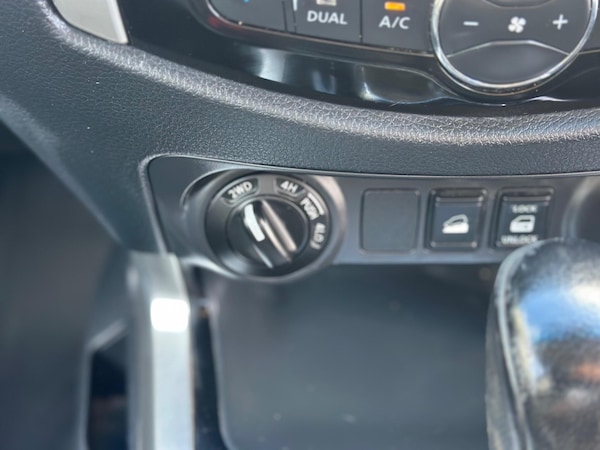 Used Nissan Navara 2017 for sale - 76174806: Photo 45