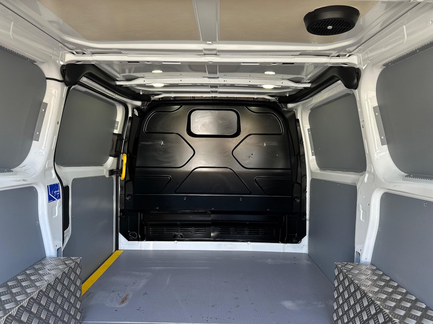 Used Ford Transit Custom 2017 for sale - 77101999: Photo 44