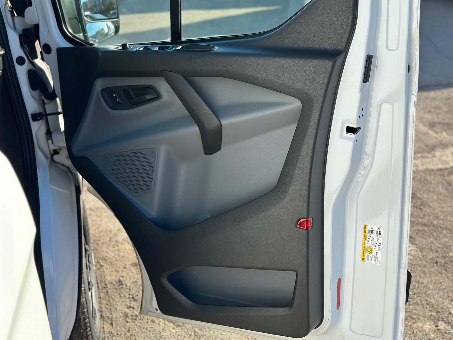 Used Ford Transit Custom 2017 for sale - 77175245: Photo 30