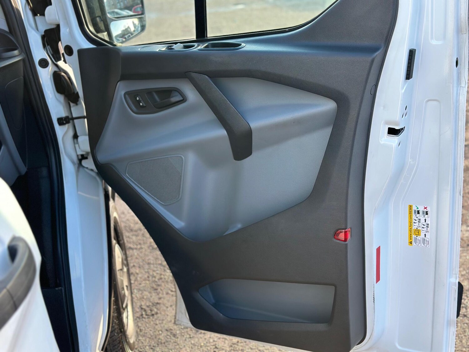 Used Ford Transit Custom 2017 for sale - 76899300: Photo 30