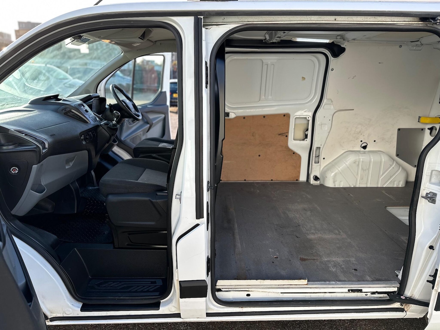 Used Ford Transit Custom 2017 for sale - 76899300: Photo 54