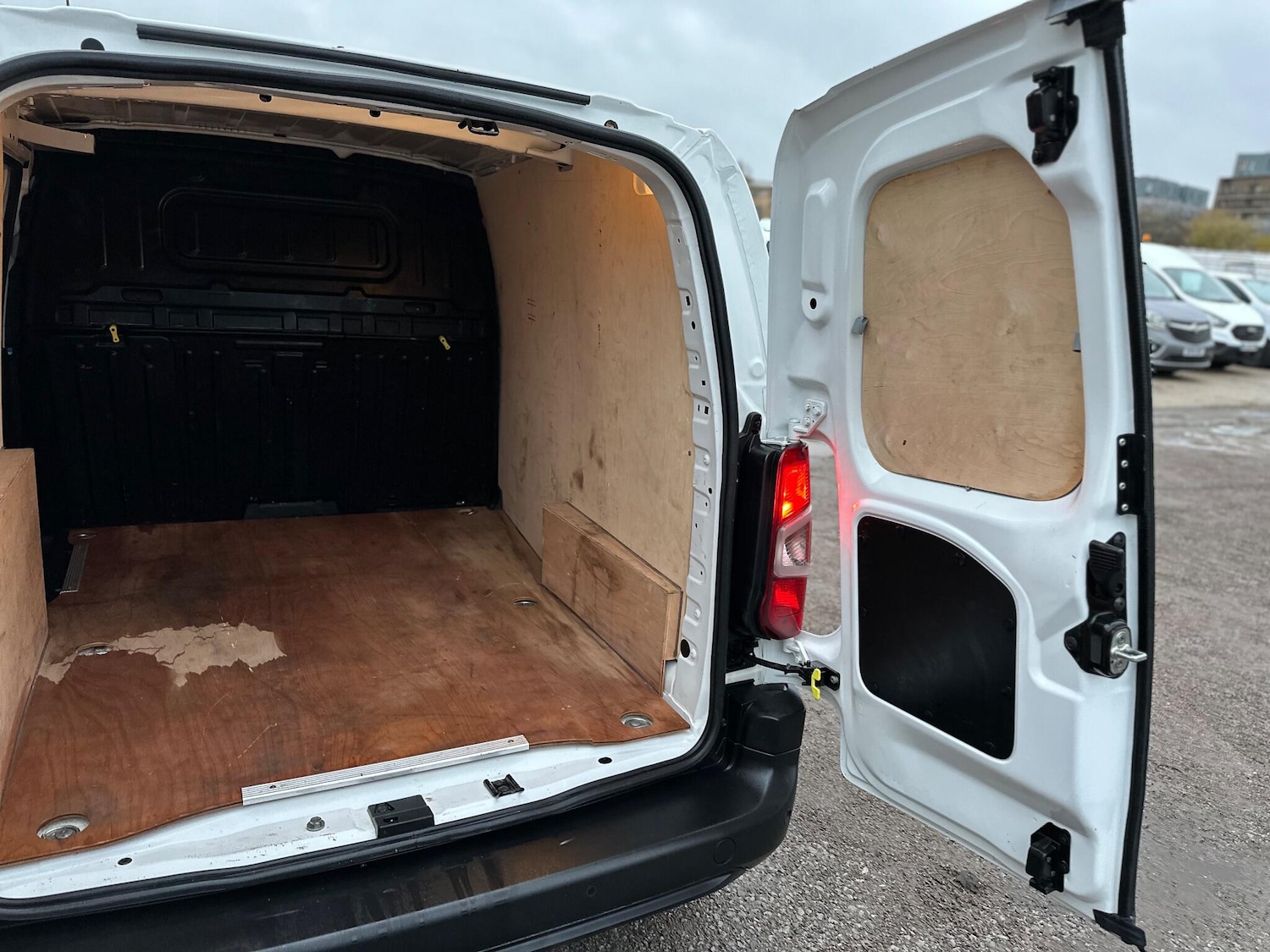 Used Citroen Berlingo 2020 for sale - 76771723: Photo 42