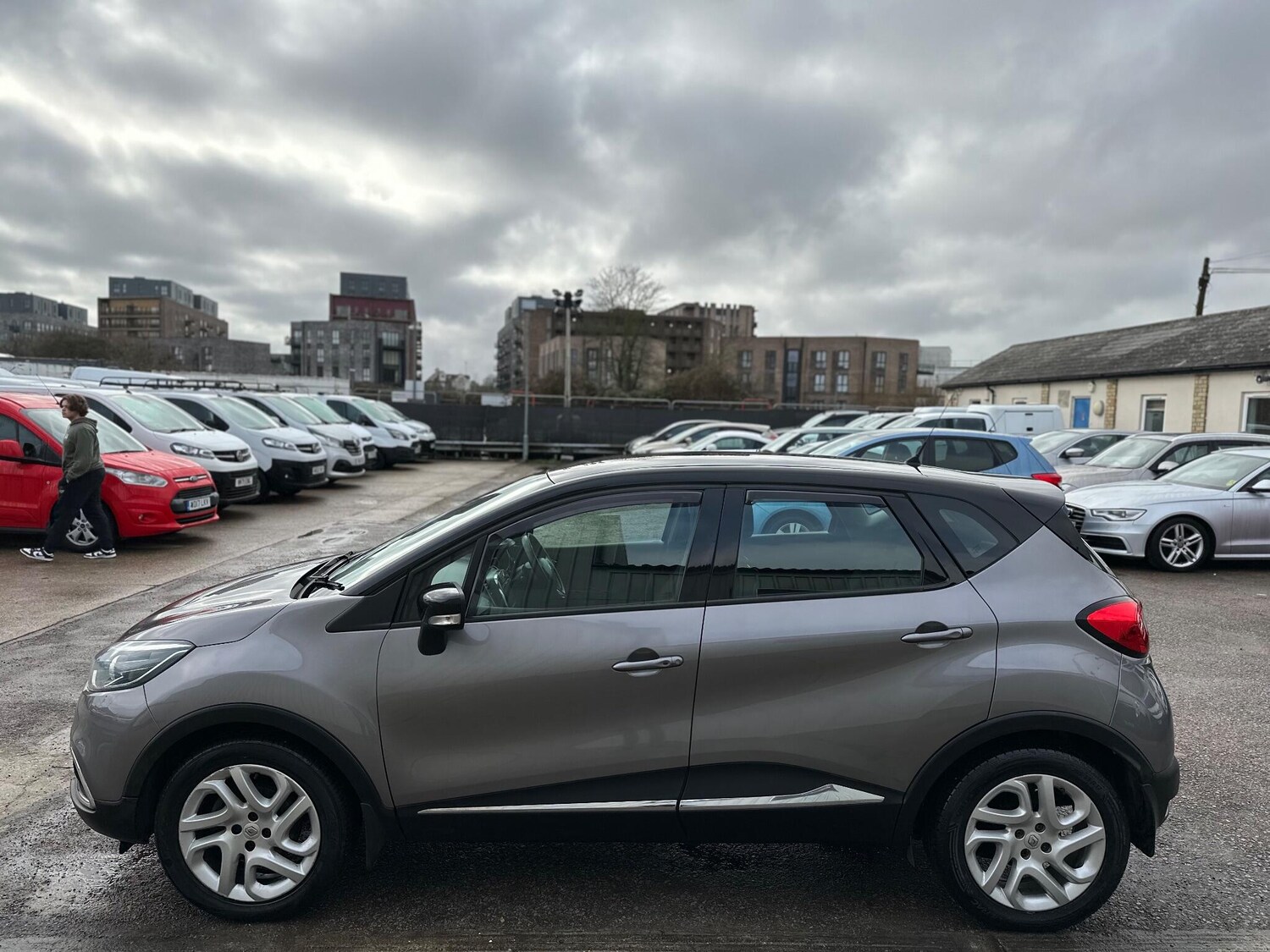 Used Renault Captur 2015 for sale - 77396607: Photo 16