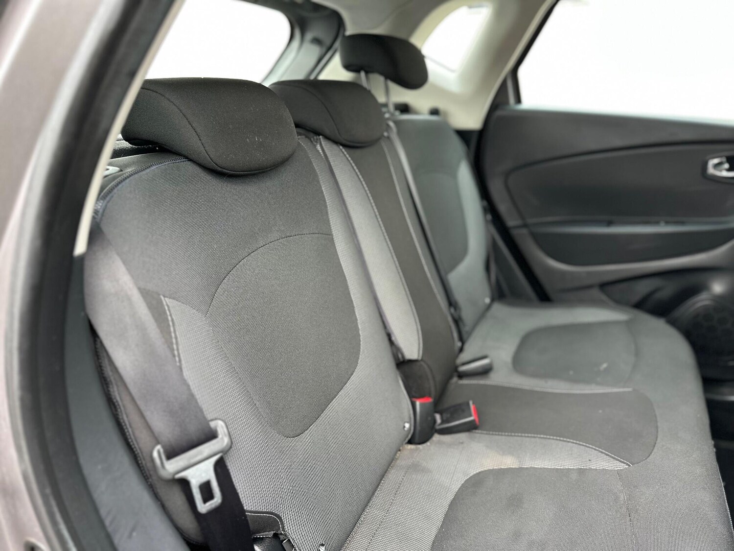 Used Renault Captur 2015 for sale - 77396607: Photo 36