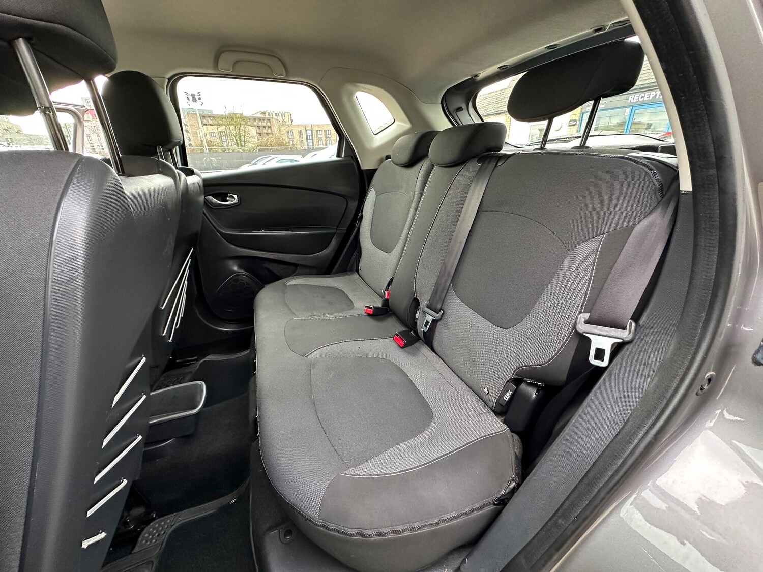 Used Renault Captur 2015 for sale - 77396607: Photo 40