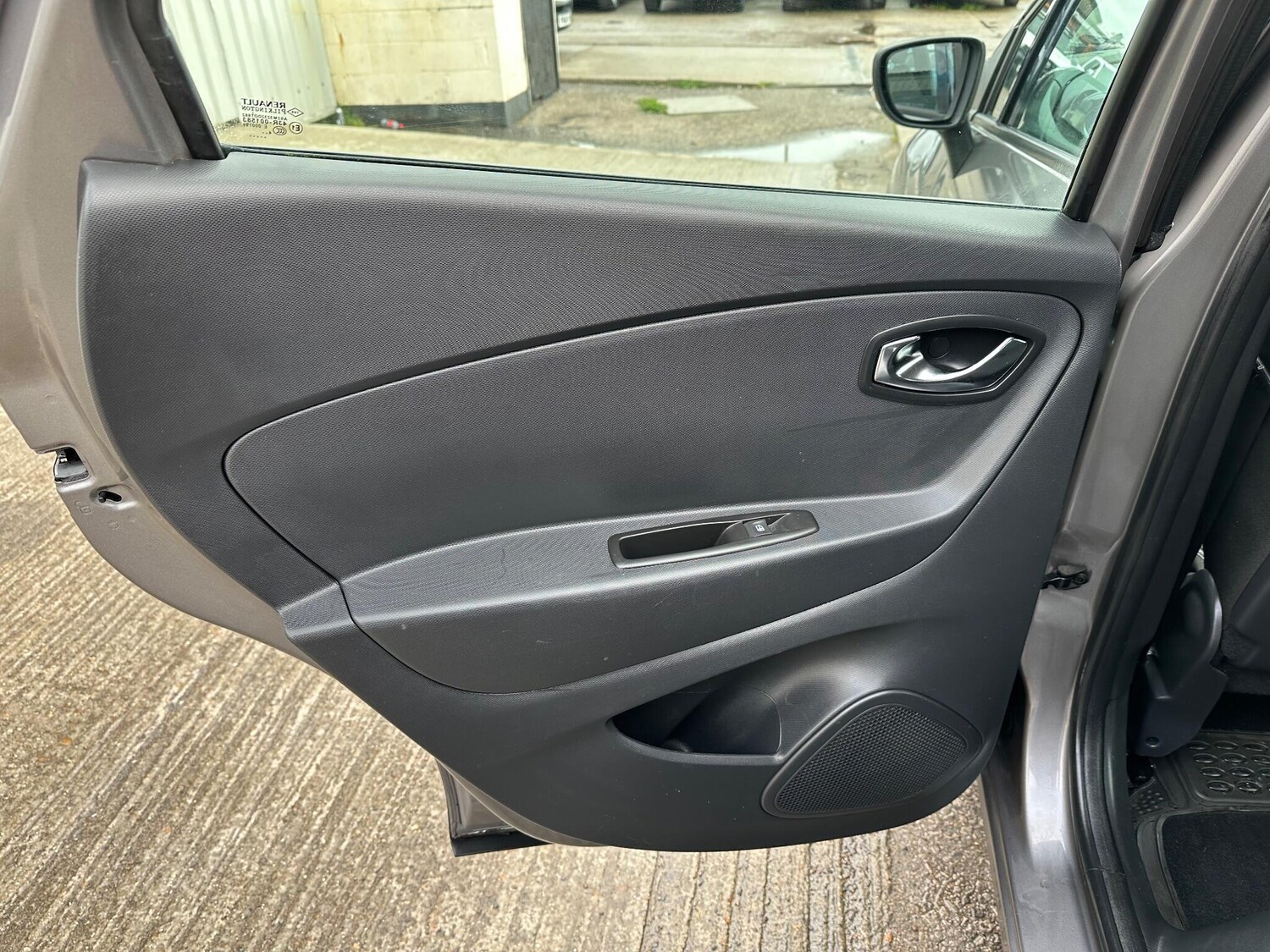 Used Renault Captur 2015 for sale - 77396607: Photo 44