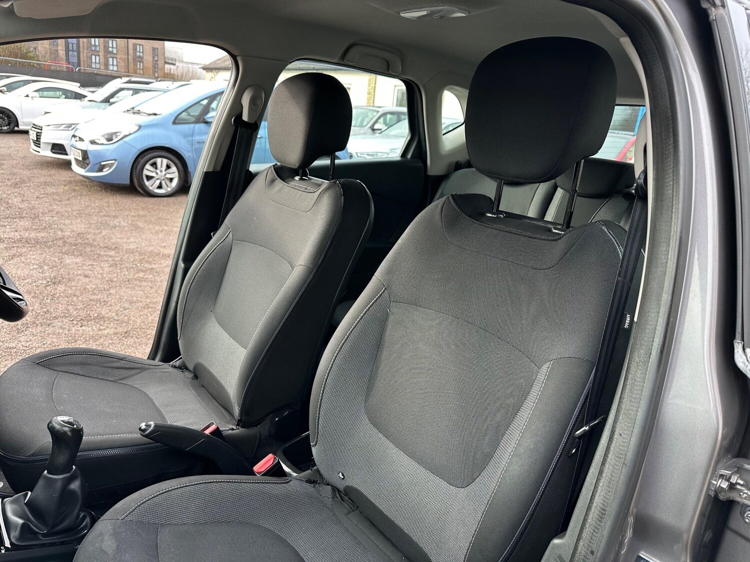 Used Renault Captur 2015 for sale - 77396607: Photo 49