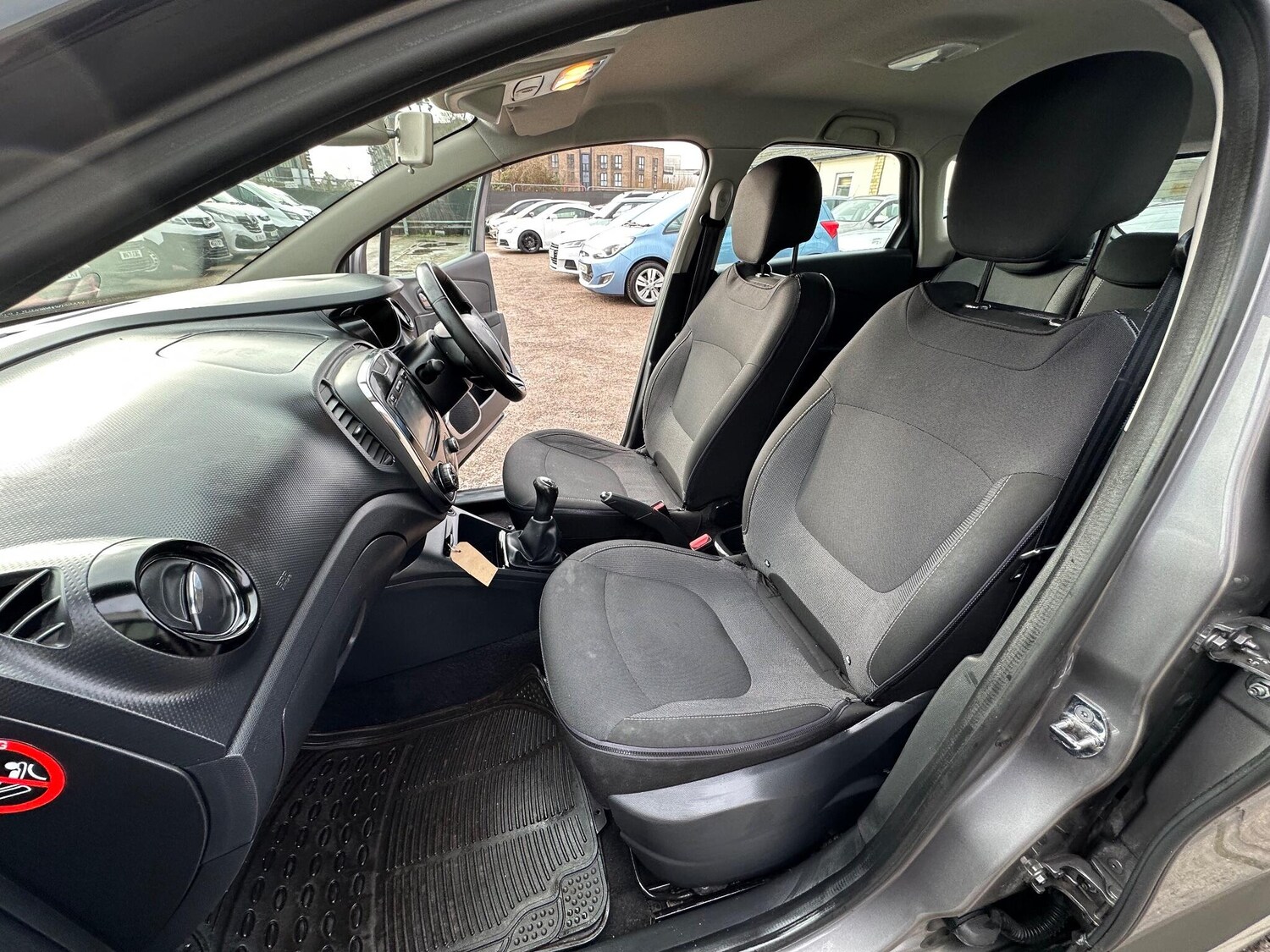 Used Renault Captur 2015 for sale - 77396607: Photo 50