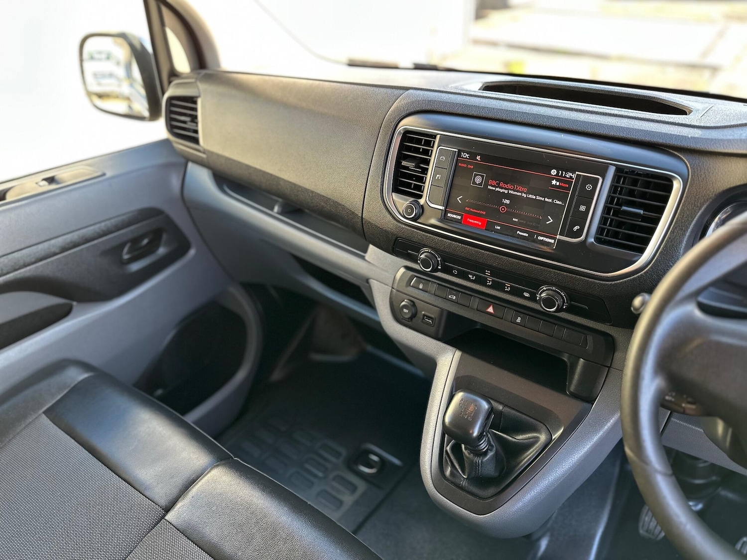 Used Citroen Dispatch 2018 for sale - 76989170: Photo 15