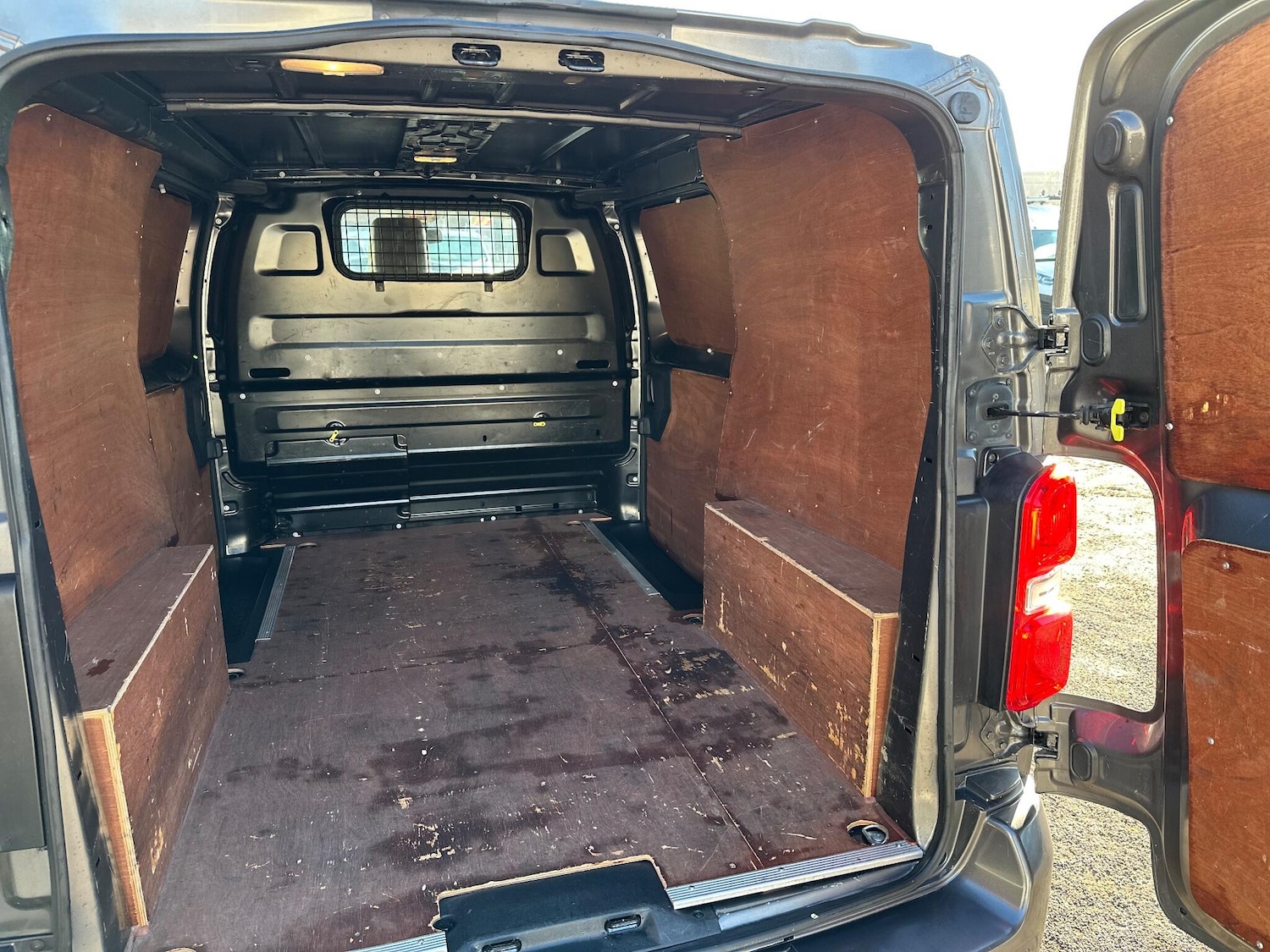 Used Citroen Dispatch 2018 for sale - 76989170: Photo 44